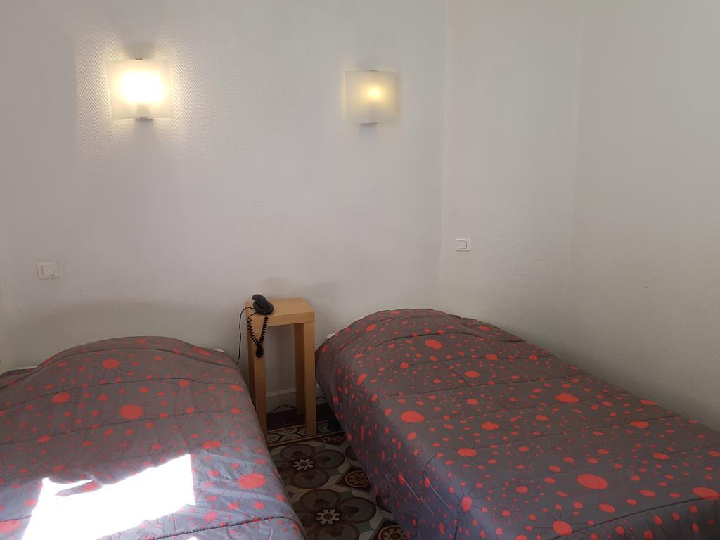 Hotel Des Poetes Avec Parking Sur Reservation Béziers Dış mekan fotoğraf